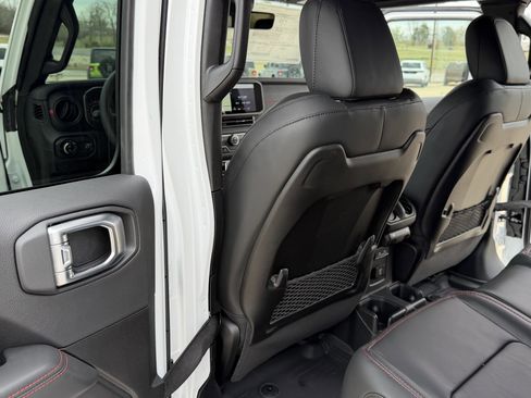 New 2026 Jeep Gladiator Rubicon image 32