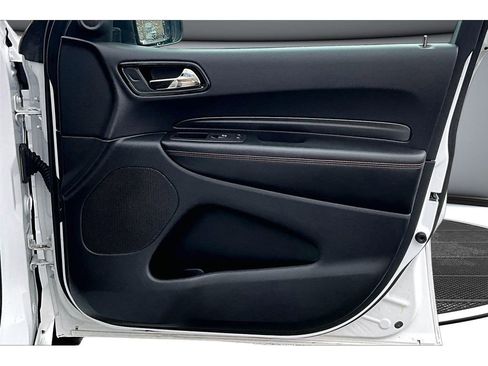 Certified 2025 Dodge Durango GT image 21
