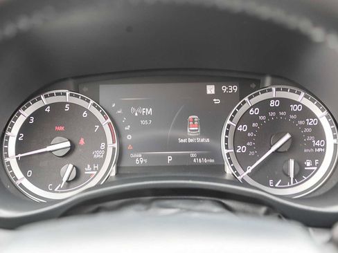 Used 2022 Toyota Highlander Platinum FWD image 22