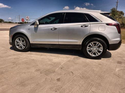 Used 2020 Cadillac XT5 Premium Luxury FWD image 4
