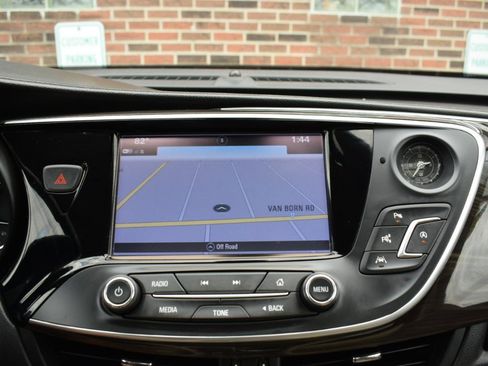 Used 2020 Buick Envision Premium w/ Driver Confidence Package AWD/4WD image 23