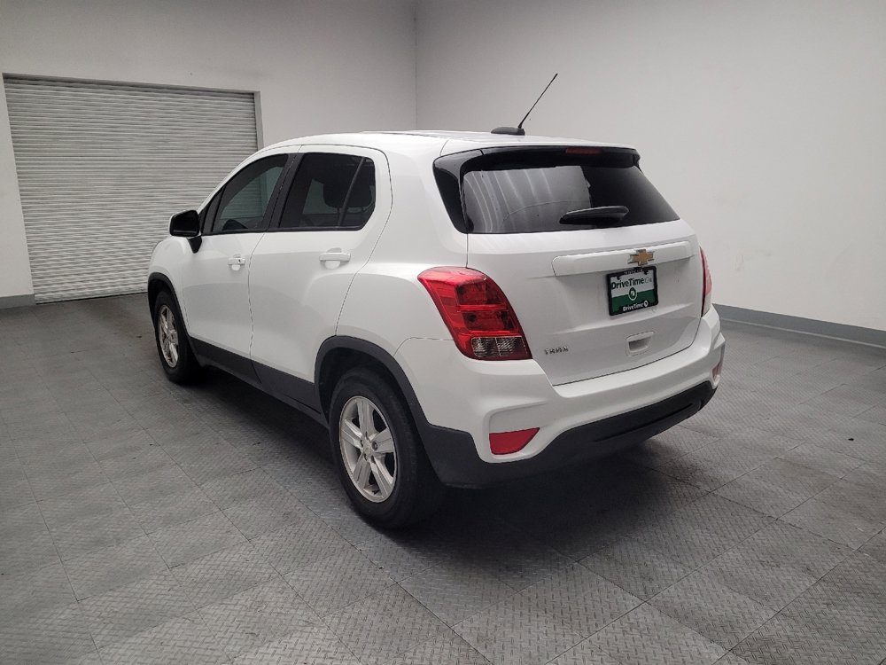 Used 2021 Chevrolet Trax LS w/ Tint and Cruise Package FWD image 5