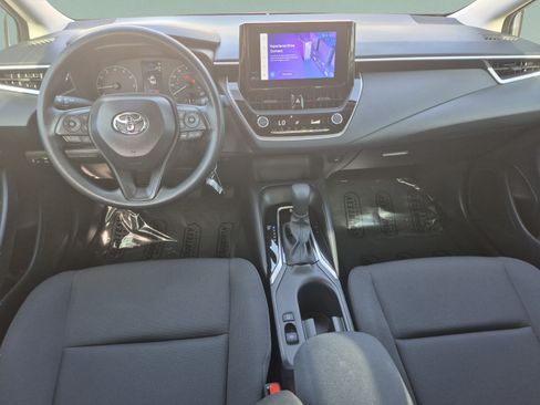 Used 2025 Toyota Corolla LE FWD image 10