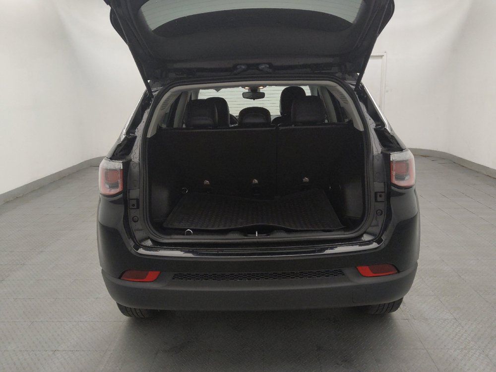 Used 2019 Jeep Compass Latitude w/ Cold Weather Group AWD/4WD image 29