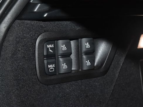 Certified 2025 BMW X7 xDrive40i image 32