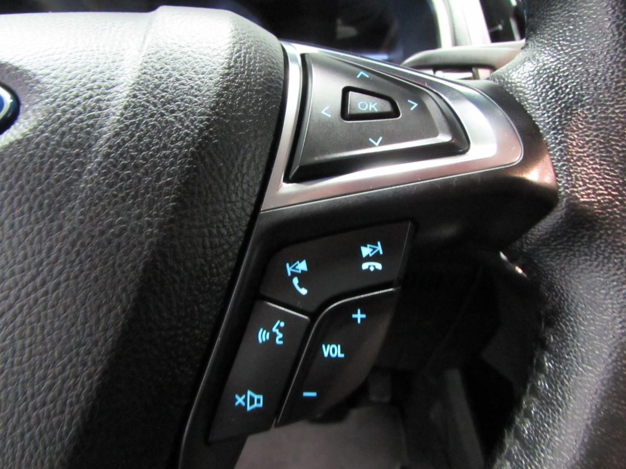 Used 2021 Ford Edge SEL AWD/4WD image 25