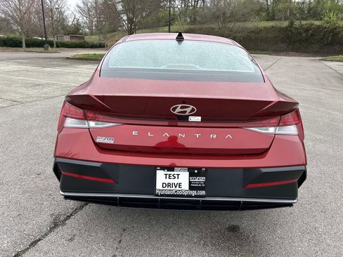Certified 2025 Hyundai Elantra SEL w/ Cargo Package FWD image 6