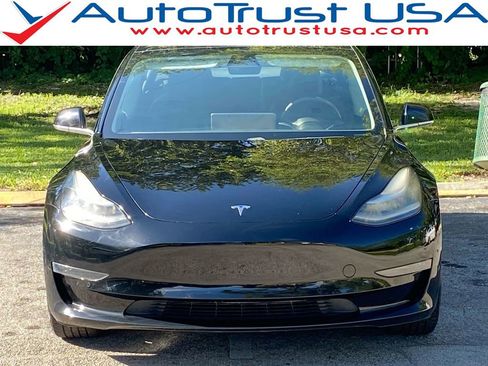 Used 2018 Tesla Model 3 Mid Range image 1