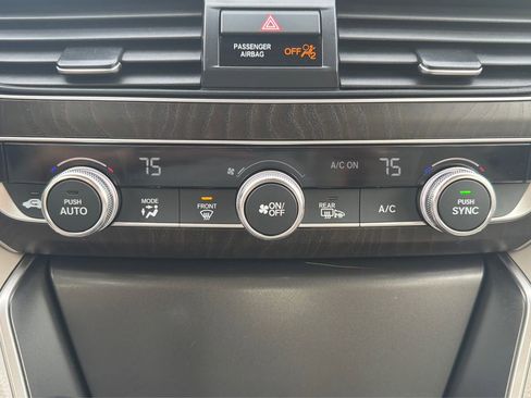 Used 2021 Honda Accord EX-L image 32