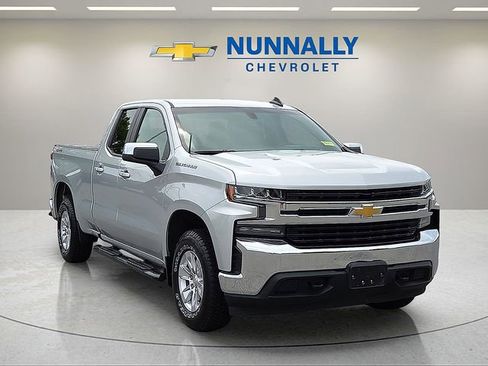 Used 2020 Chevrolet Silverado 1500 LT AWD/4WD image 7