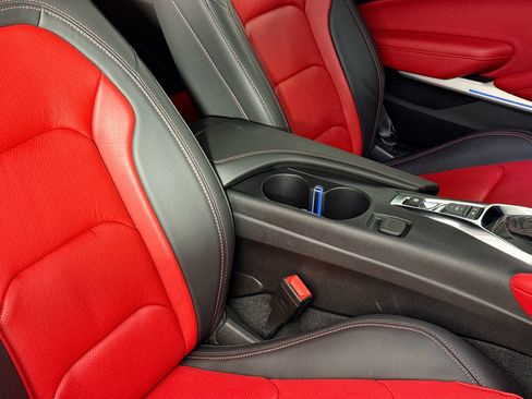 Used 2020 Chevrolet Camaro LT image 34