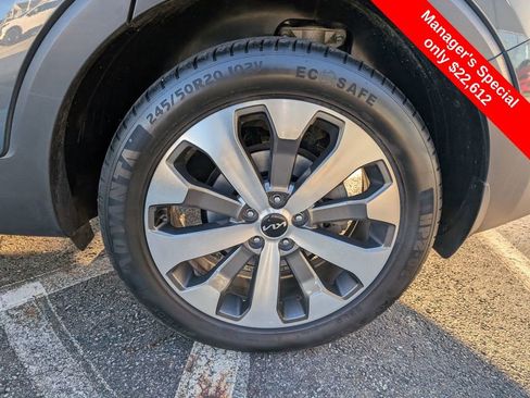 Used 2022 Kia Telluride S image 25