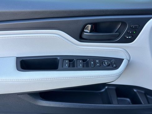 New 2026 Honda Odyssey EX-L image 8