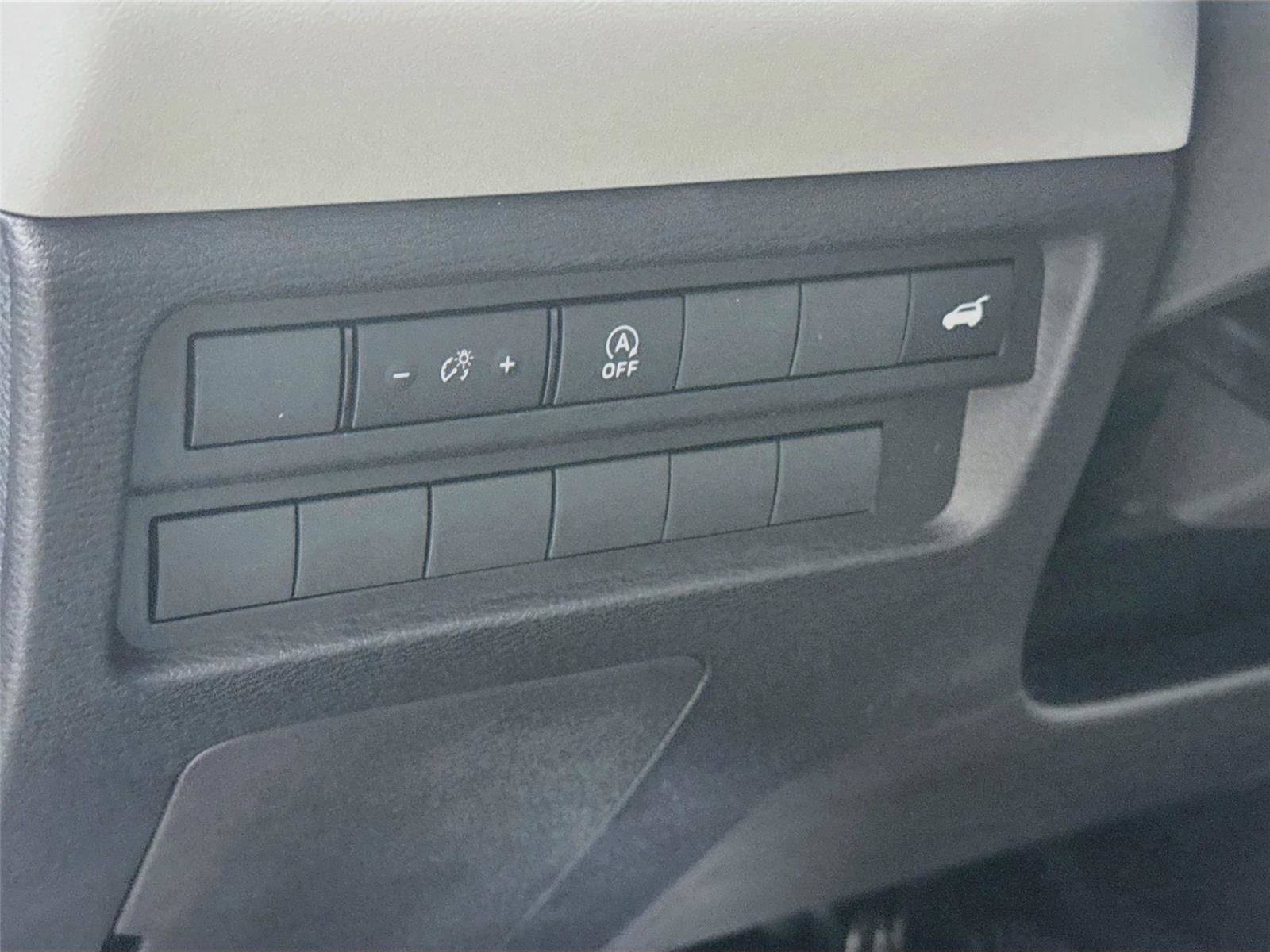 New 2026 Mitsubishi Outlander SE FWD image 6