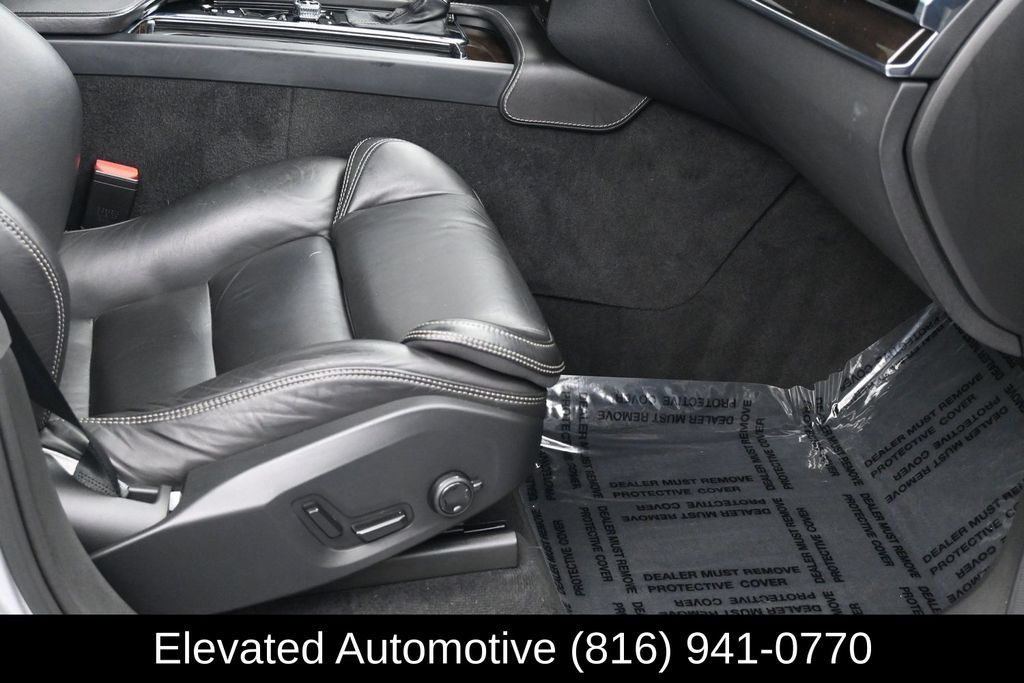 Used 2017 Volvo XC90 T6 Momentum w/ Vision Package AWD/4WD image 7