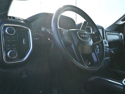 Used 2022 GMC Sierra 1500 AT4 w/ AT4 Preferred Package image 3