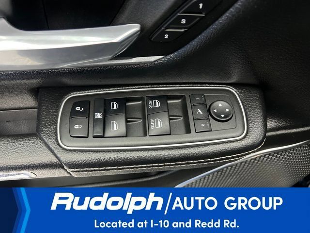 Used 2022 RAM 1500 Laramie AWD/4WD image 11