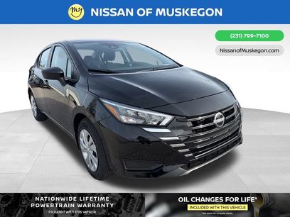 New 2025 Nissan Versa S w/ Trunk Package