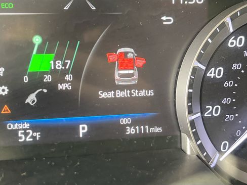 Used 2022 Toyota Highlander XLE image 12