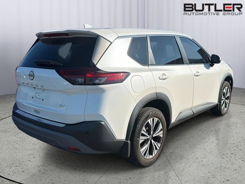 Used 2022 Nissan Rogue SV FWD image 8