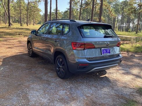 Used 2023 Volkswagen Taos S image 8