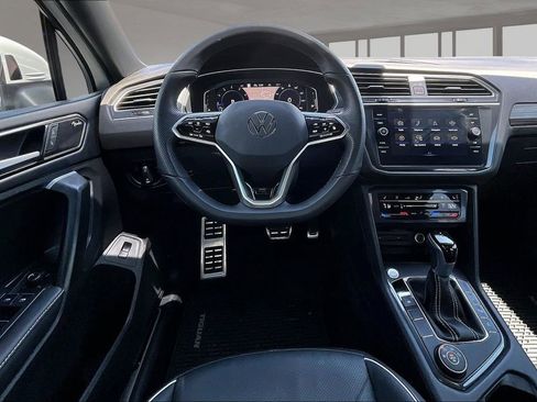 Used 2024 Volkswagen Tiguan SEL R-Line AWD/4WD image 5