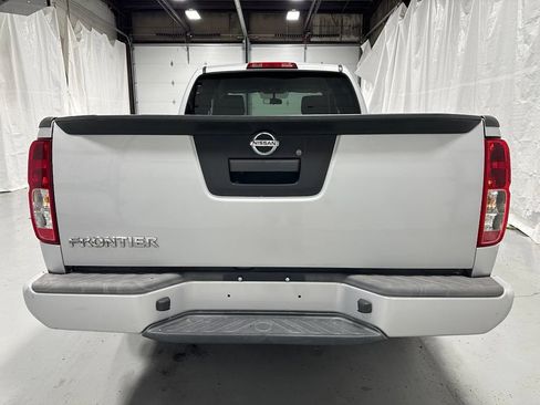 Used 2018 Nissan Frontier S RWD image 6