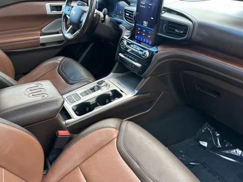 Used 2021 Ford Explorer King Ranch w/ Premium Technology Package image 20