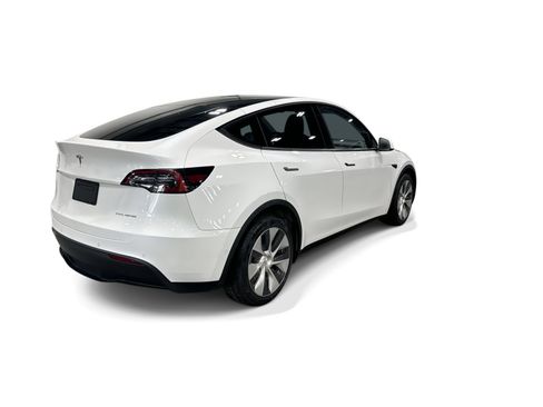 Certified 2022 Tesla Model Y Long Range AWD/4WD image 6