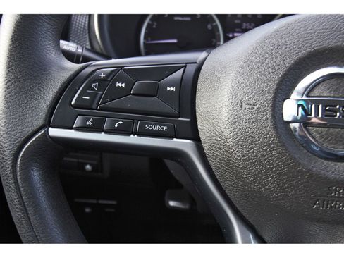 Used 2021 Nissan Kicks S image 18