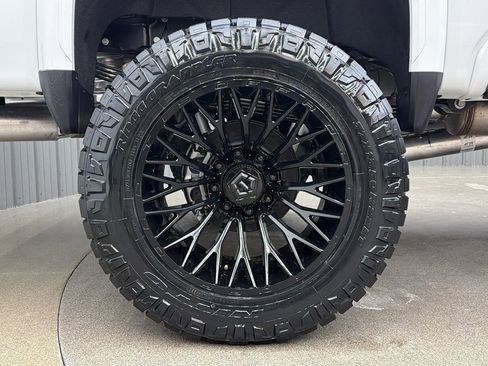 Used 2026 GMC Sierra 3500 Denali w/ Technology Package image 12