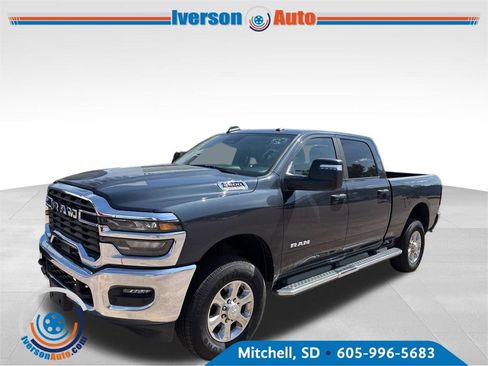 Used 2026 RAM 2500 Big Horn AWD/4WD image 3