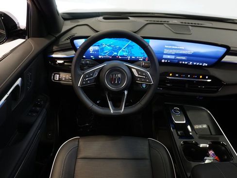 Used 2025 Buick Enclave Sport Touring w/ Power Package image 14