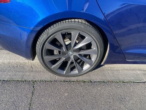 Used 2020 Tesla Model S Long Range image 6