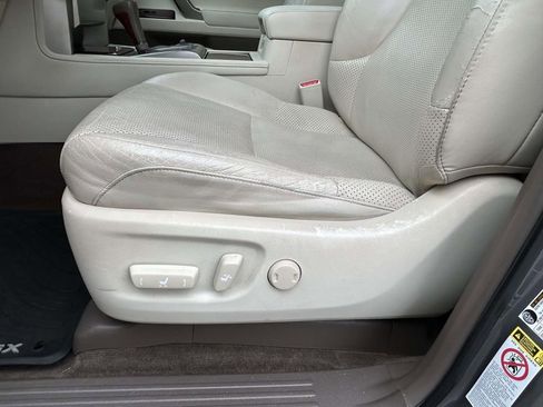 Used 2012 Lexus GX 460 w/ Comfort Plus Pkg image 19