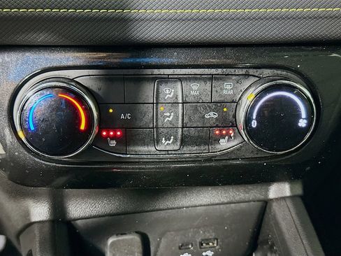 Used 2024 Chevrolet TrailBlazer ACTIV w/ Driver Confidence Package FWD image 15