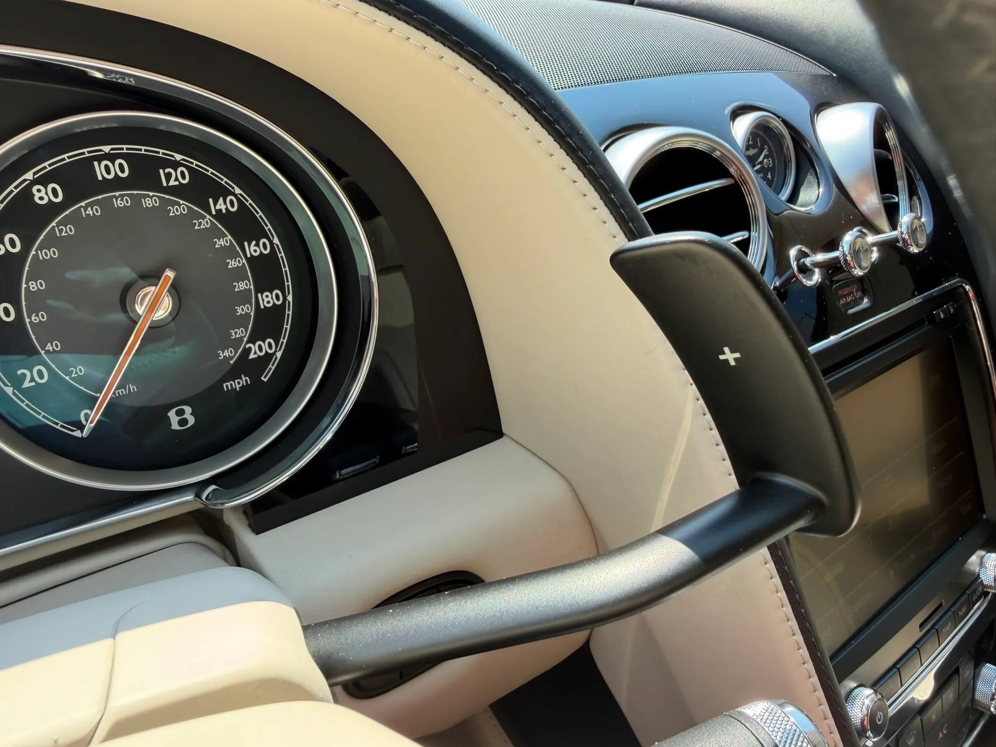 Used 2015 Bentley Flying Spur V8 AWD/4WD image 24