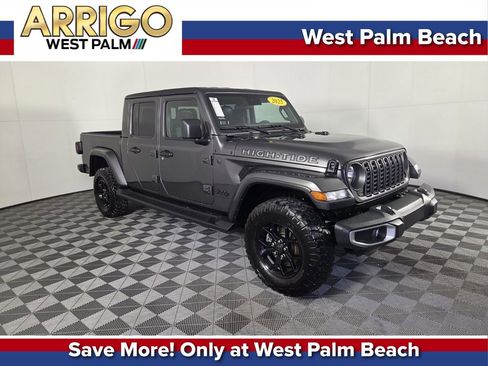 Certified 2025 Jeep Gladiator Sport image 1