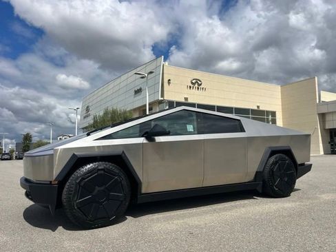 Used 2024 Tesla Cybertruck Cyberbeast AWD/4WD image 2