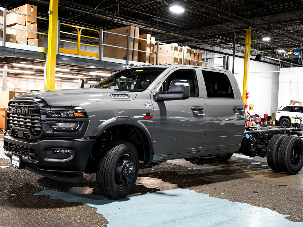 New 2027 RAM 3500 Tradesman AWD/4WD image 4