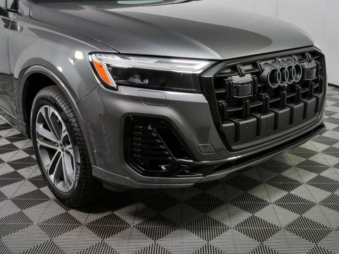 Used 2026 Audi Q7 3.0T Premium w/ Convenience Plus Package AWD/4WD image 40