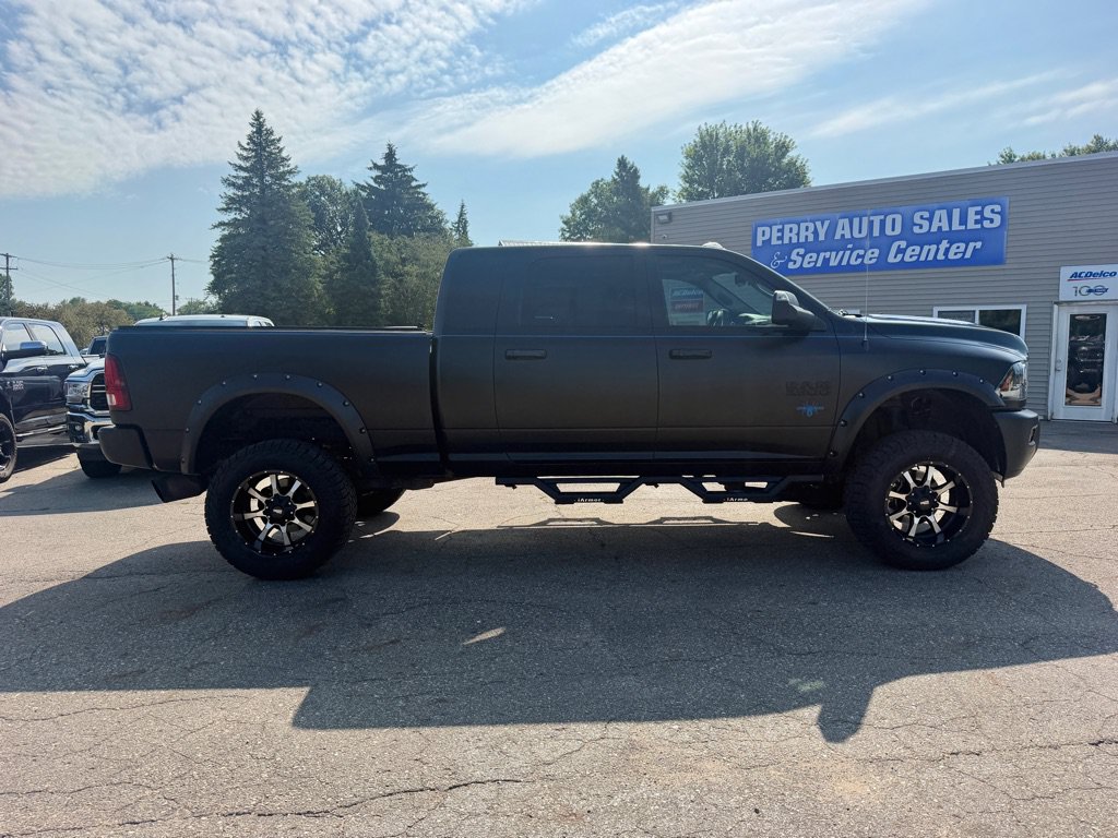 Used 2015 RAM 2500 Laramie w/ Black Appearance Group AWD/4WD image 5