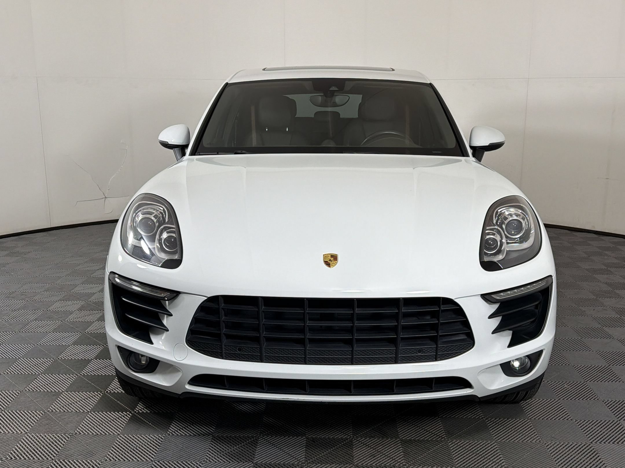 Used 2018 Porsche Macan AWD/4WD image 7