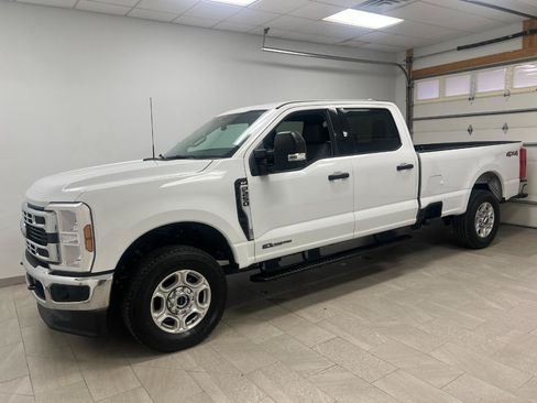 Used 2026 Ford F250 XLT AWD/4WD image 9