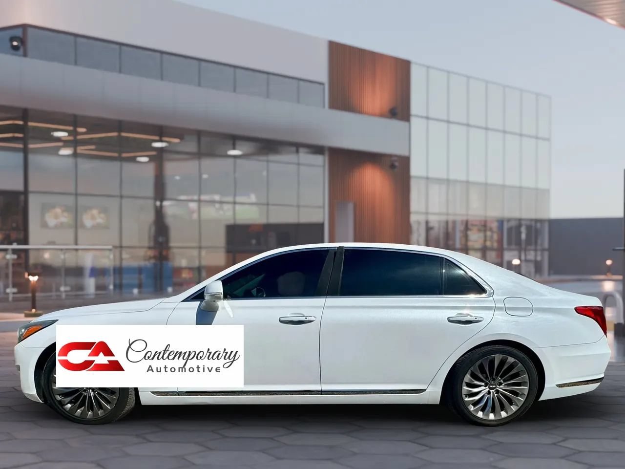 Used 2018 Genesis G90 5.0 Ultimate RWD image 1