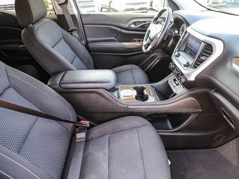 Used 2020 GMC Acadia SLE FWD image 18