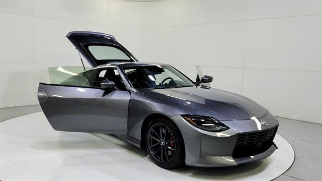 Certified 2024 Nissan Z Performance w/ Floor Mat Package RWD image 28