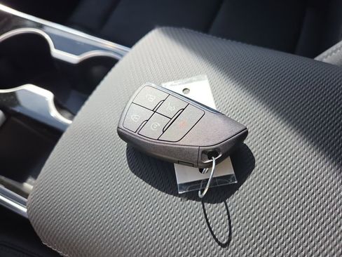 New 2026 Chevrolet Equinox LT w/ Convenience Package II image 21