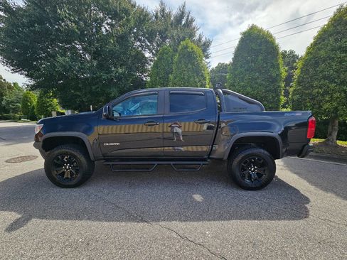 Used 2019 Chevrolet Colorado ZR2 w/ ZR2 Midnight Special Edition image 2