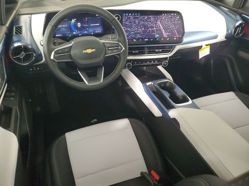 New 2026 Chevrolet Equinox EV LT image 15